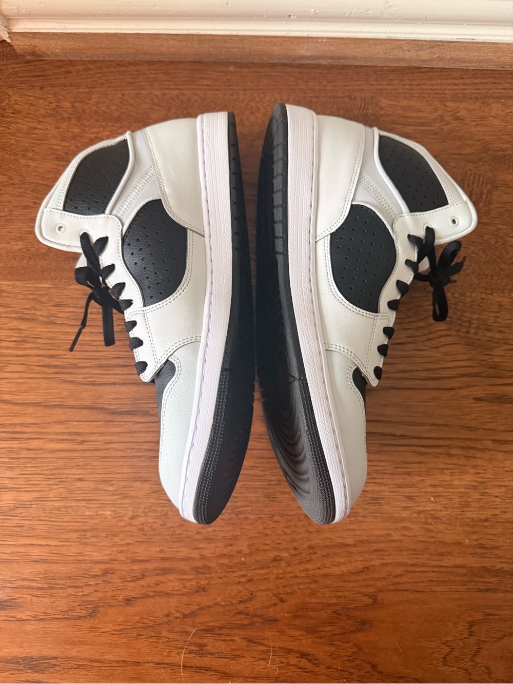 Air Jordan 1 Black and White Mid-Top Athletic Sneakers - Picture 3 of 6